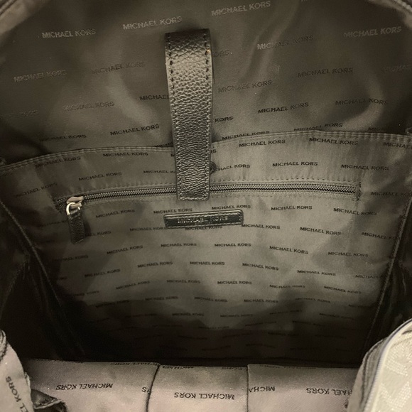 Michael Kors Men’s Russel Backpack - Picture 7 of 8